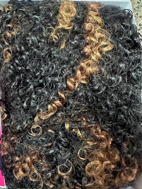 MiraMe Synthetic Wig GW-CORA